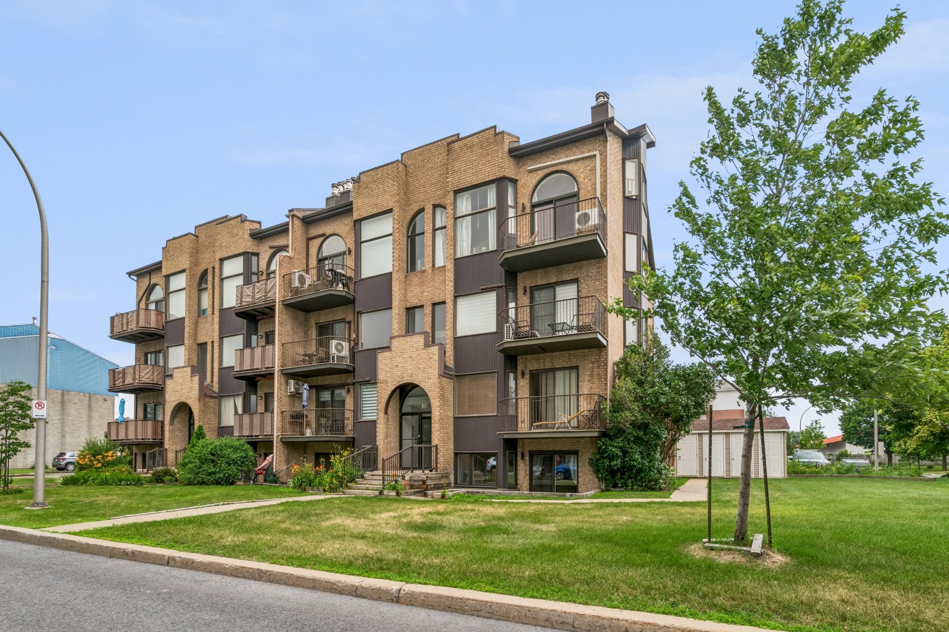 Copropriété à vendre à Candiac — Façade