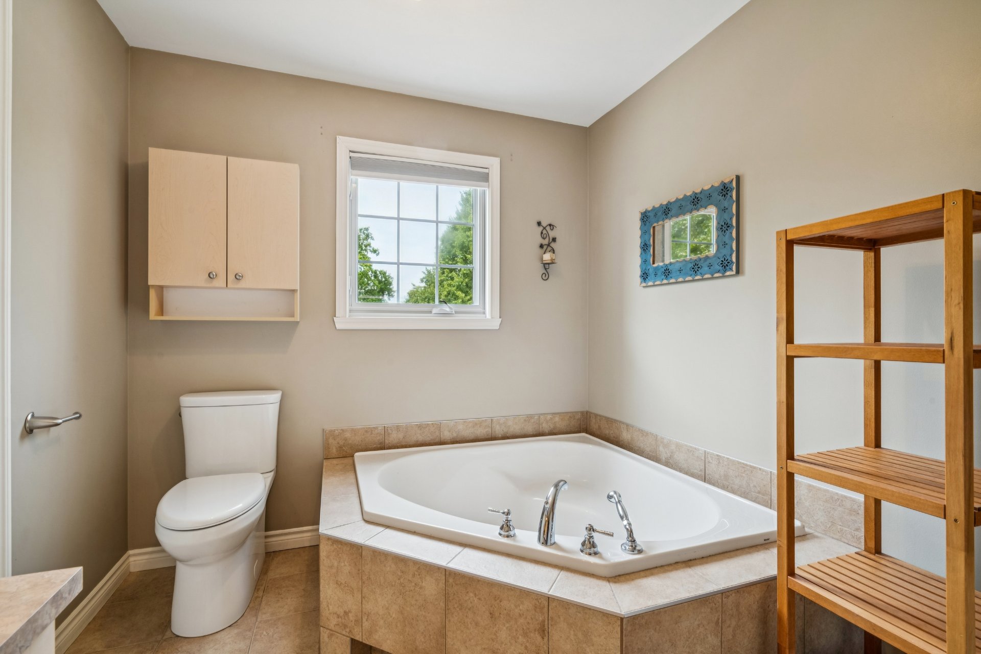 Unifamiliale à vendre à La Prairie — Salle de bains attenante à la CCP